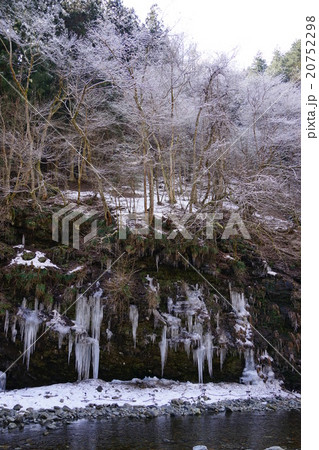 2月関東200秩父市・三十槌氷柱 20752298