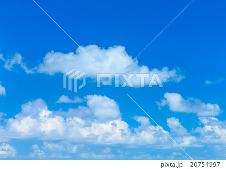 clouds in the blue sky 20754997