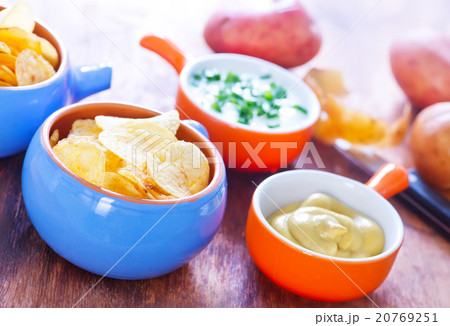 potato chips potato chips 20769251