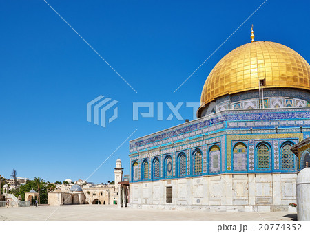 Dome of the Rock mosque in Jerusalem 20774352
