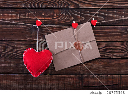 hearts and envelopes 20775548