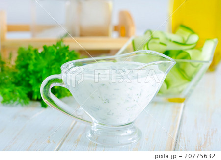 white sauce 20775632