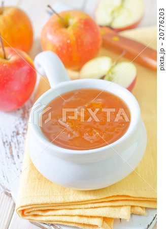 apples and jam 20776203
