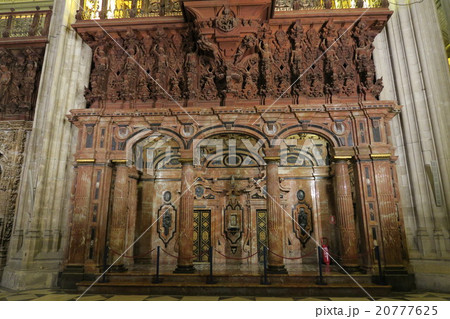 世界遺産　セビリア大聖堂 20777625