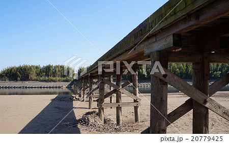 木製の沈下橋 20779425