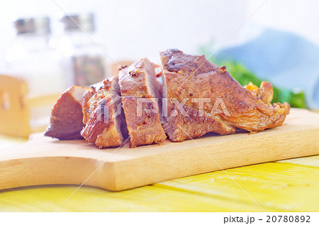 baked meat 20780892