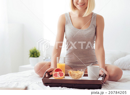 Getting a good start to new day 20784205