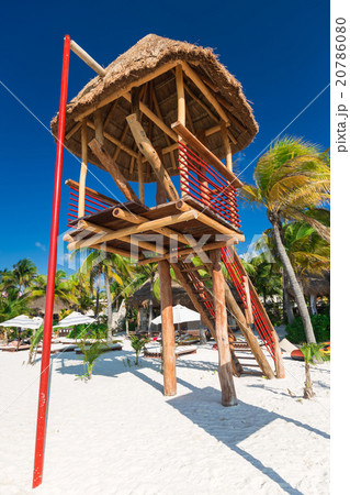 Lifeguard tower on caribbean beach 20786080