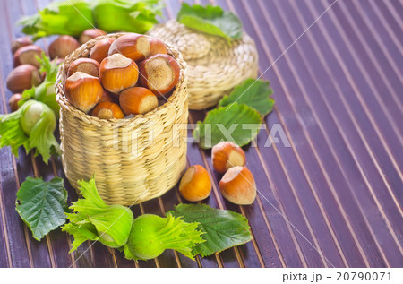 hazelnuts hazelnuts 20790071