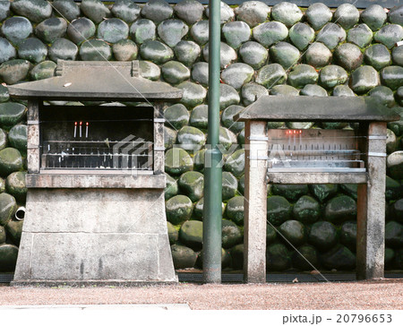 Stone candle stick 20796653