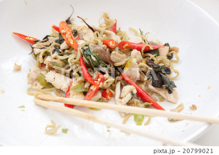Chinese noodles fried with spicy chicken Chinese noodles fried with spicy chicken 20799021