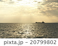 海の夕景 20799802
