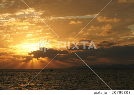 海の夕暮 20799803