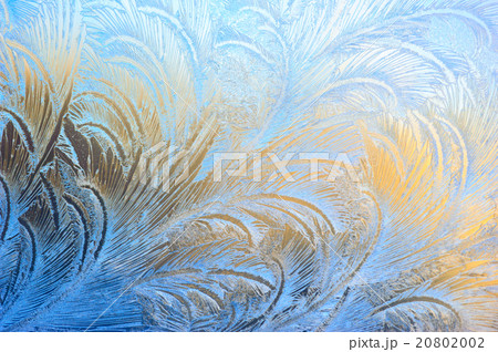 Window glass covered with ice pattern 20802002