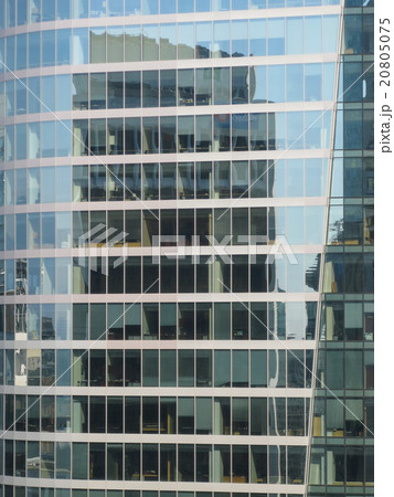 Glass facade of an office building 20805075