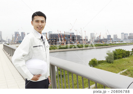 建設現場の男性　　　　　　　　　　　　　　 20806788