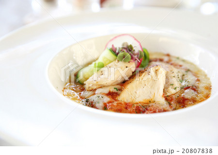 Ravioli white sauce 20807838