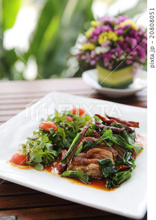 Roasted duck fillet with berry sauce Roasted duck fillet with berry sauce 20808051