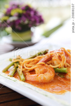 spaghetti with shrimp spaghetti with shrimp 20808107
