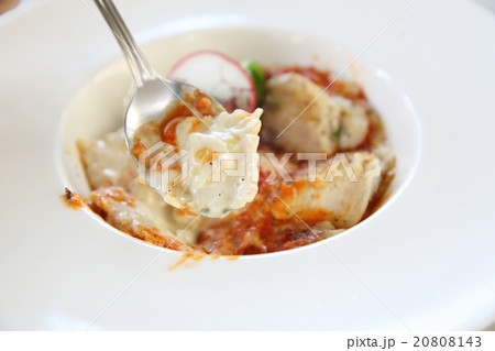 Ravioli white sauce Ravioli white sauce 20808143