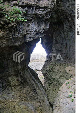 台湾　最南端　墾丁国家公園　鵝鑾鼻公園（がらんび公園）　キッスロック 20809911