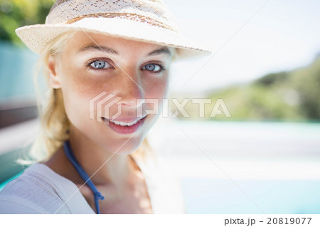 Smiling blonde looking at the camera Smiling blonde looking at the camera 20819077