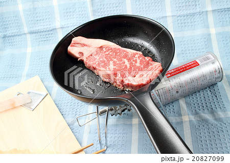 アウトドアでステーキ アウトドアでステーキ 20827099