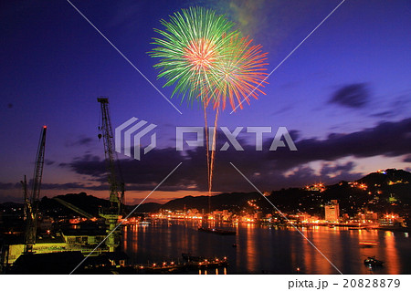 尾道水道 広島県 の夕焼けと花火の写真素材 79