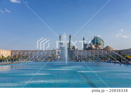 イラン　エスファハーンのイマーム広場とイマームモスク 20836338