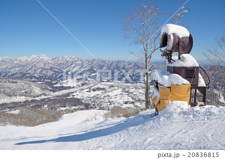 快晴の八方尾根スキー場 20836815