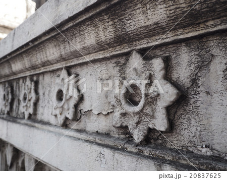 Thai style on the templm Wall Thai style on the templm Wall 20837625