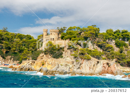 Lloret de Mar. The coastline of Costa Brava. 20837652