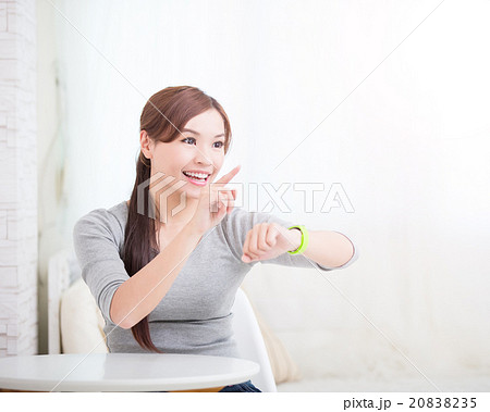 woman use smart watch woman use smart watch 20838235