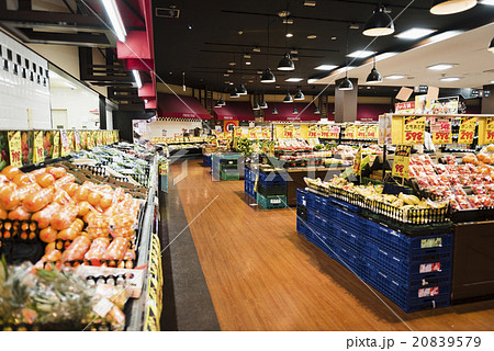 シニアスーパーマーケットの写真素材 9579