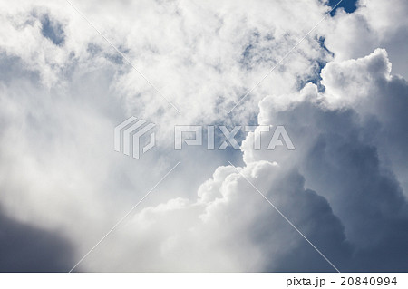 Stormy clouds on the sky 20840994