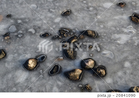 Ice and stones pattern 20841090