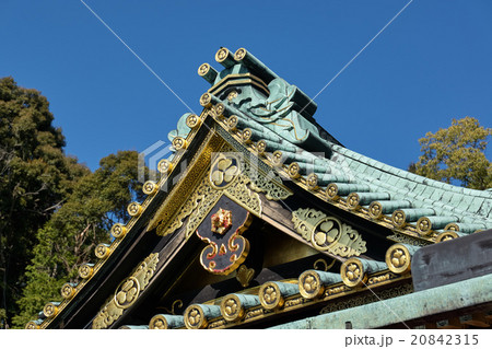 三つ葉葵の家紋、本殿（拝殿）の屋根、久能山東照宮、静岡県の写真素材