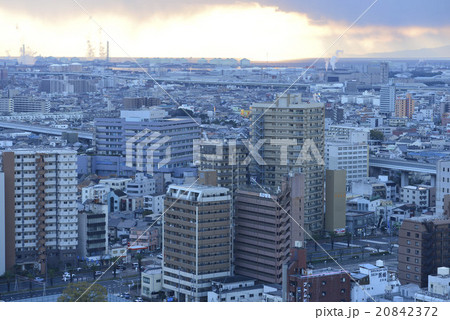 夕方の大阪府堺市の町並み 20842372