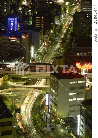 大阪府堺市の町並みの夜景 20842447