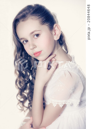 Portrait of a little fashion kid girl Portrait of a little fashion kid girl 20844648