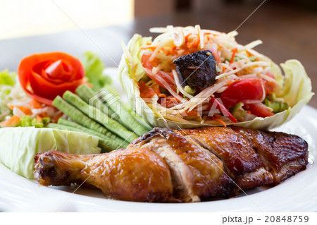 Grilled chicken and papaya salad, Thai food 20848759