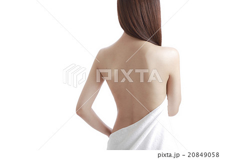 日本人女性の背中の写真素材