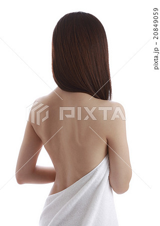 日本人女性の背中の写真素材