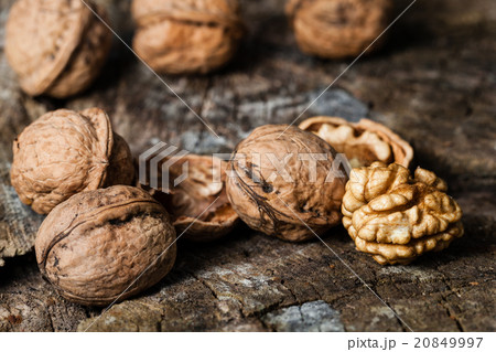 walnuts 20849997