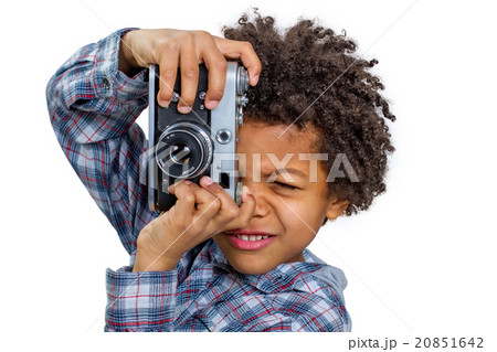 Boy photographer 20851642