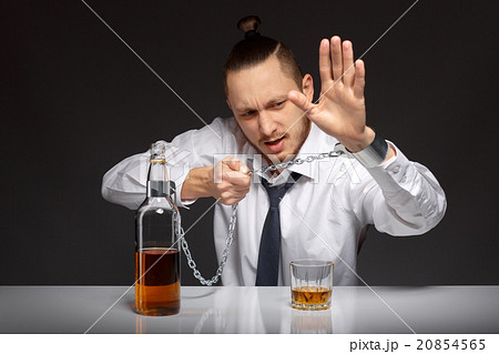 Alcohol dependence in men Alcohol dependence in men 20854565