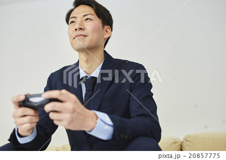 ビジネスマン１名 20857775