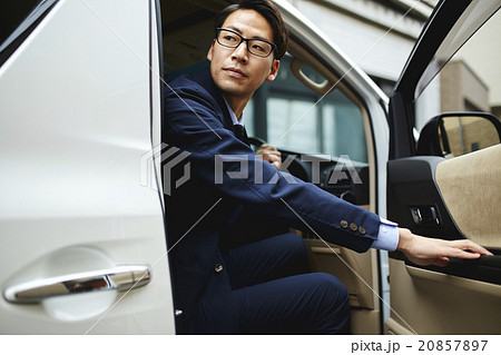 ビジネスマン1名 ビジネスマン1名 20857897