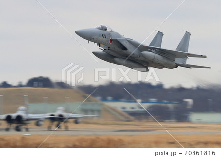 航空自衛隊　戦闘機　離陸　F-15J 20861816