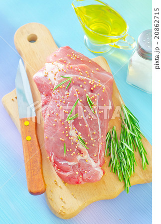 raw meat 20862715